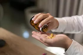 Suplementos de magnesio para dormir: el boom de 2025 supera a la melatonina, pero la evidencia sigue sin cerrar la discusión