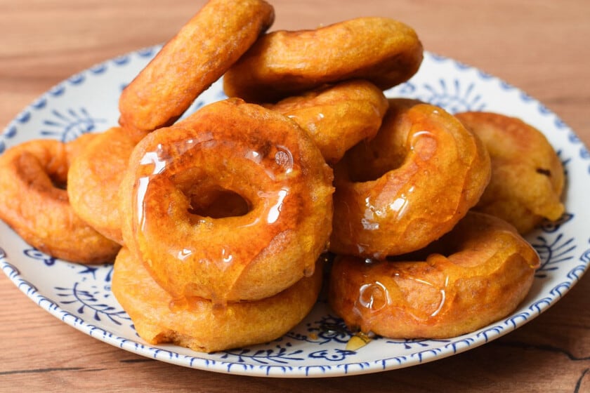 Picarones: la rosquilla dorada que Perú le debe a la calabaza, al boniato y a la miel de chancaca
