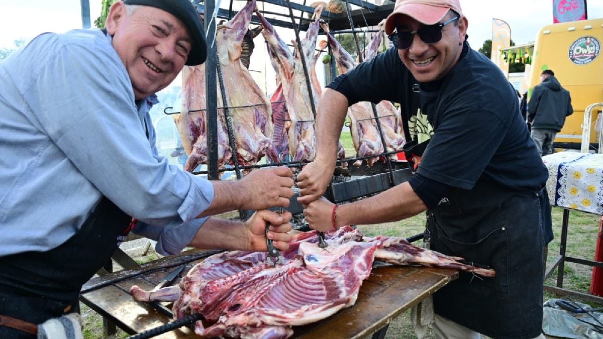 Más de 90 puestos, música en vivo y clases de cocina: así se vivió Confluencia de Sabores en Neuquén