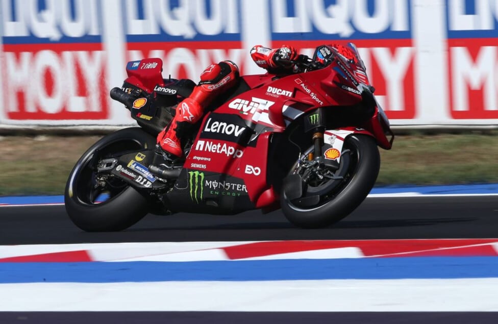 Marc Márquez se adueñó de Misano y le metió presión al líder Martín antes de San Marino