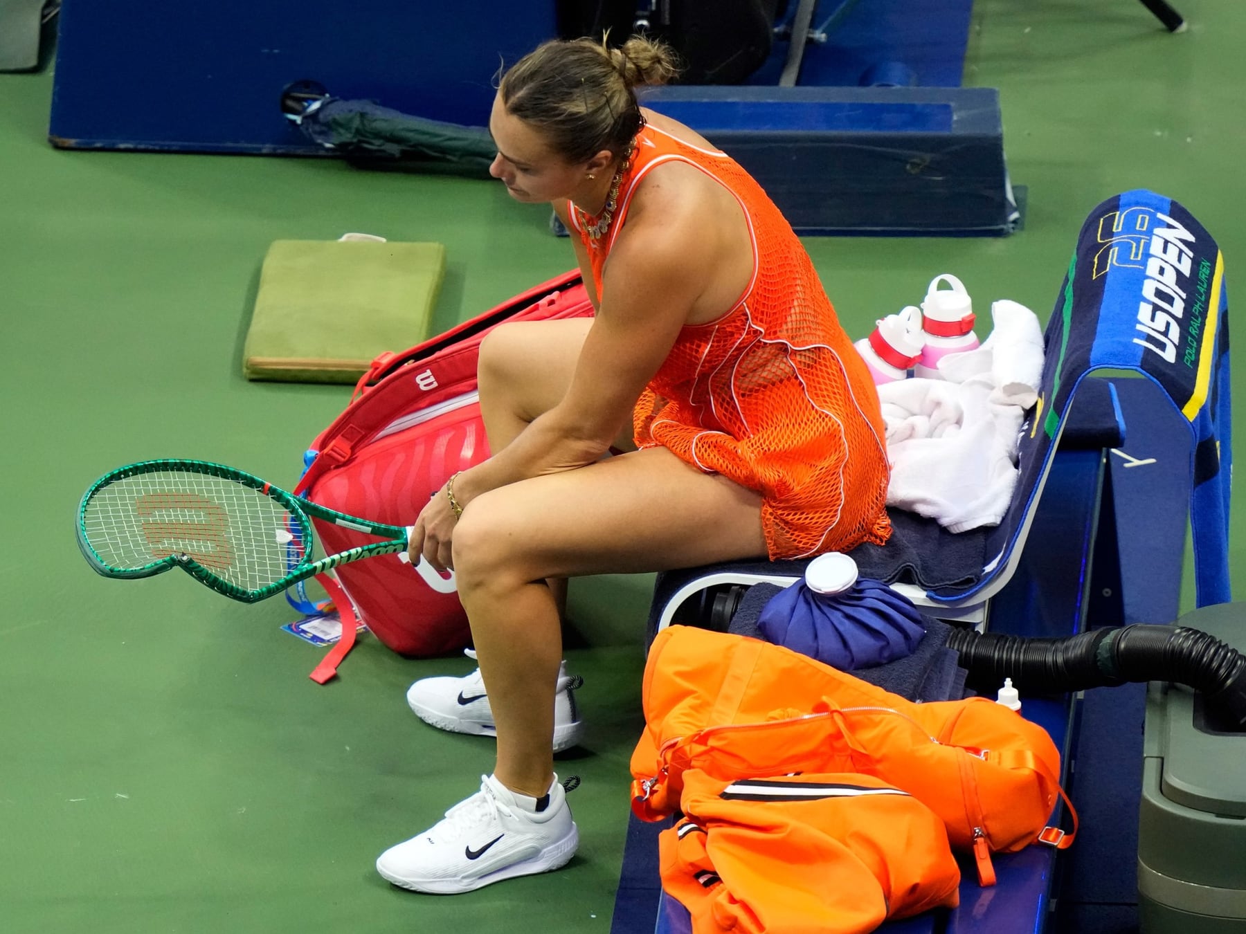 La raqueta que voló por el aire y el llanto que Sabalenka no pudo esconder en Nueva York