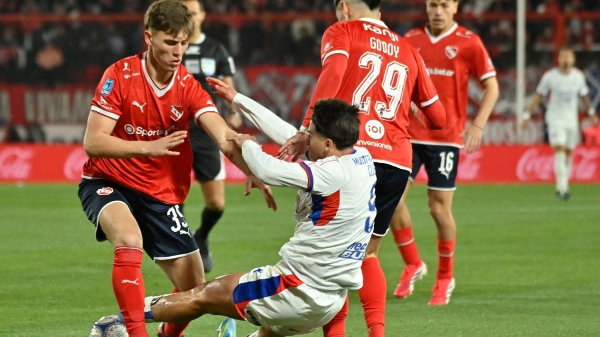 El Rojo lo ganaba y se quedó en la orilla: Independiente y San Lorenzo empataron 1-1 en el Libertadores