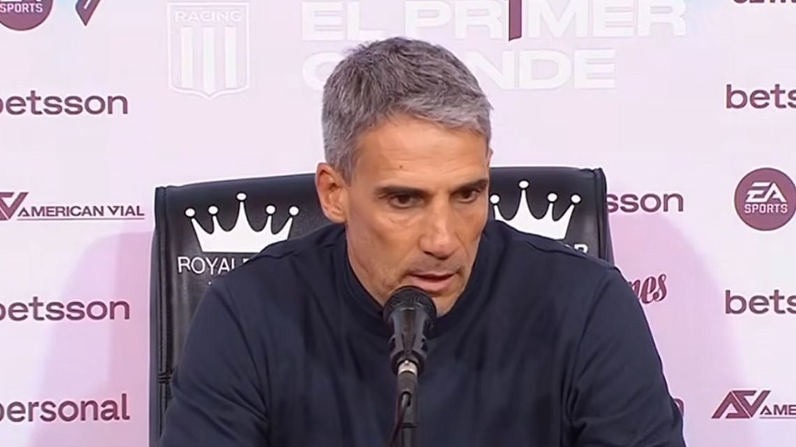 Vojvoda se planta en Racing: se queda, banca a sus jugadores y le tira la bronca al contexto