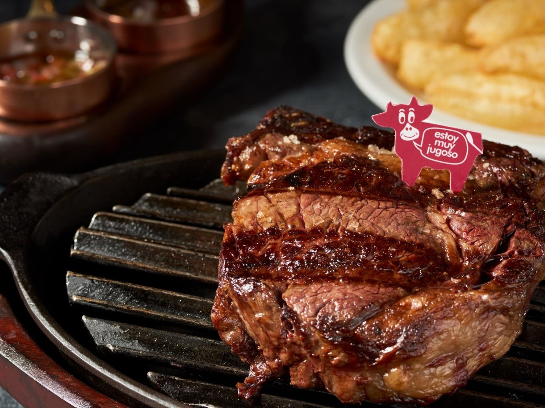 Un ojo de bife a pasto premiado en el mundo se degusta en Puerto Madero por $87.000