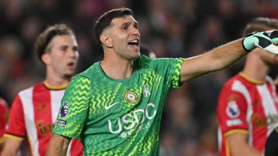 Chelsea se desangra: cayó 3-0 en su visita a Brentford y ya suma 12 goles en contra en la Premier