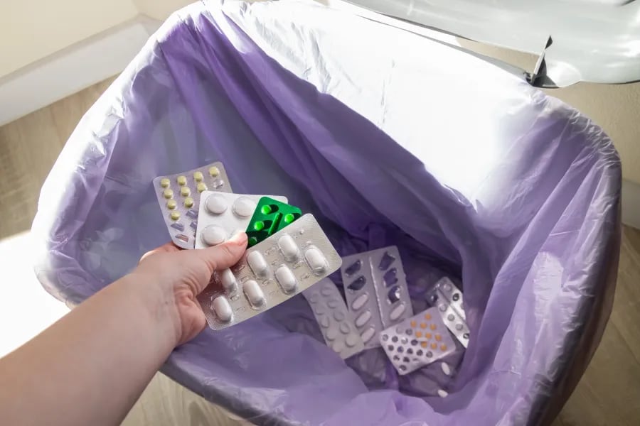 Neuquén reactiva la recolección de medicamentos vencidos tras hallazgos en la calle