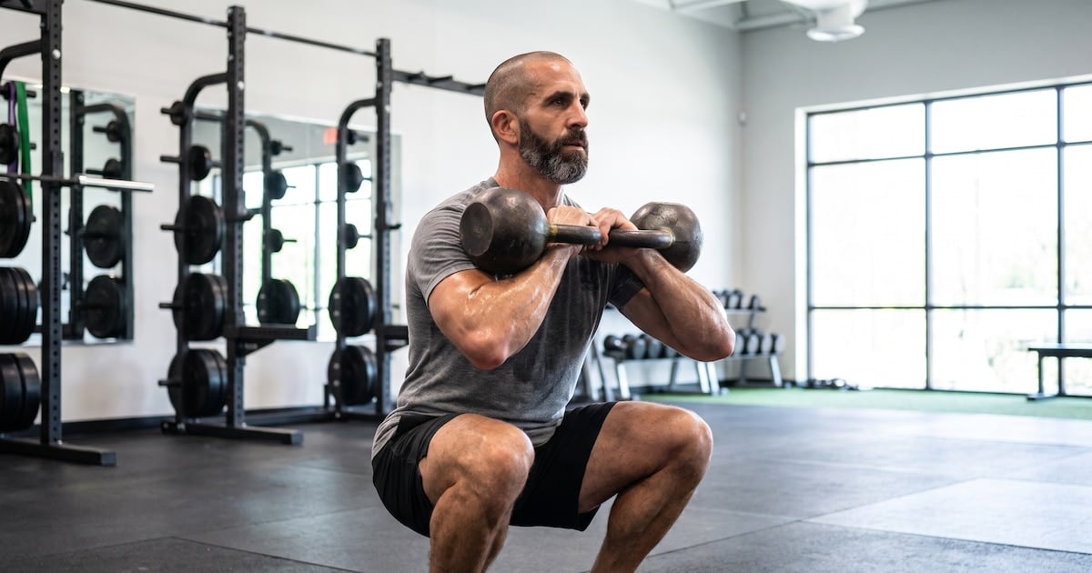Por qué sumar fuerza después de los 50 y qué ejercicios recomienda la medicina del deporte