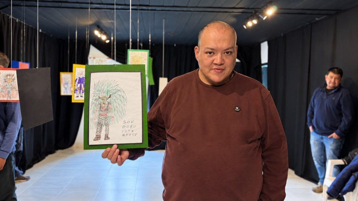 Aluminé abre una ventana al universo del animé con los dibujos de Daniel Lefiman