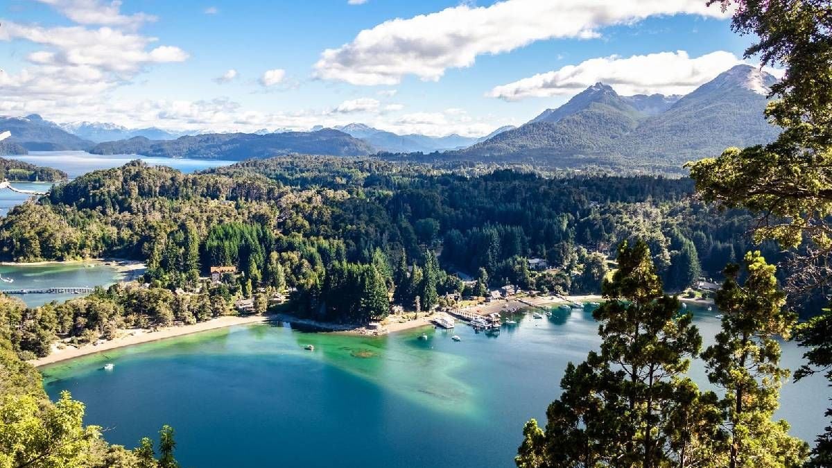Villa La Angostura: cómo funciona el trueque alojamiento por 25 horas de voluntariado que se viraliza en la Patagonia