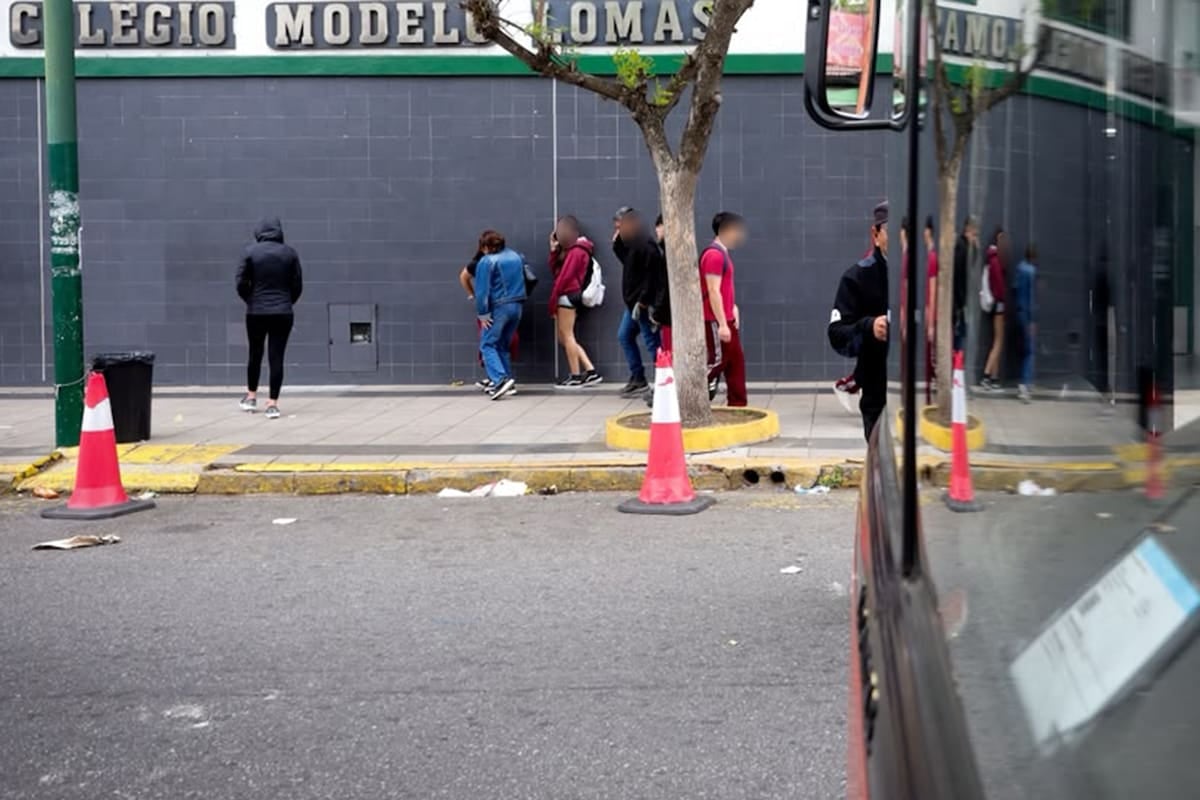 Imágenes falsas creadas con inteligencia artificial dejaron huellas reales en adolescentes de Lomas de Zamora