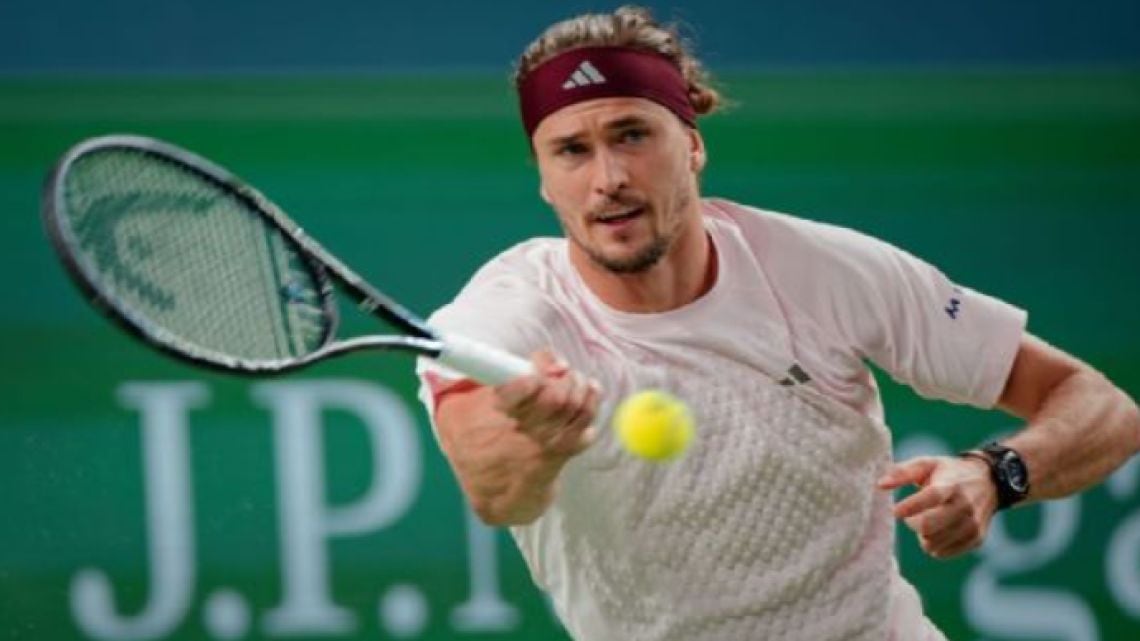 Zverev pasó a semis en Shanghai sin levantar la voz ni la ceja