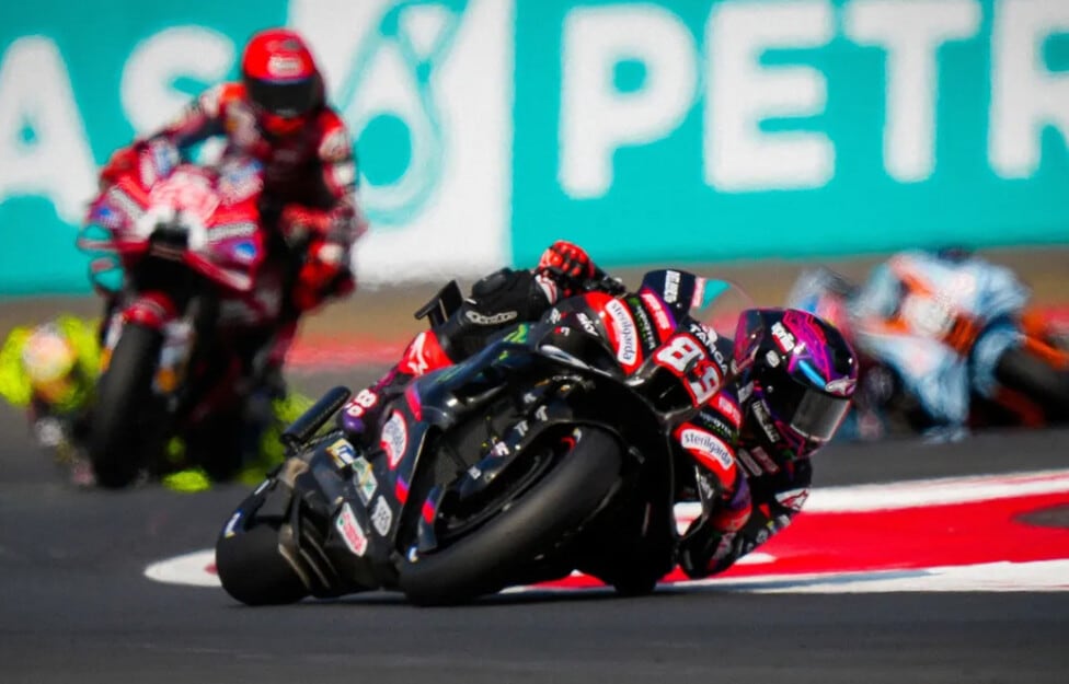 Martín la viene peleando con el lomo: dos puntos de ventaja sobre Márquez y un Mundial que arde hasta Valencia
