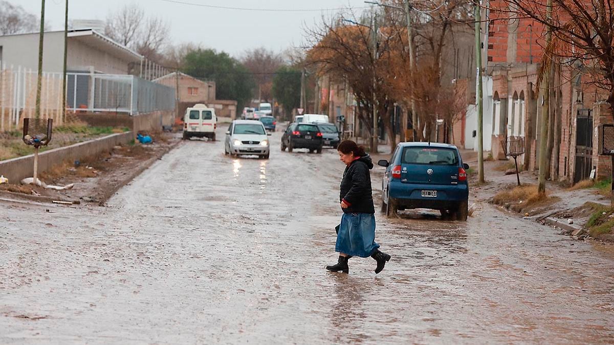 Neuquén bajo alerta: cuando el suelo se hartó de agua y las tormentas ya no avisan