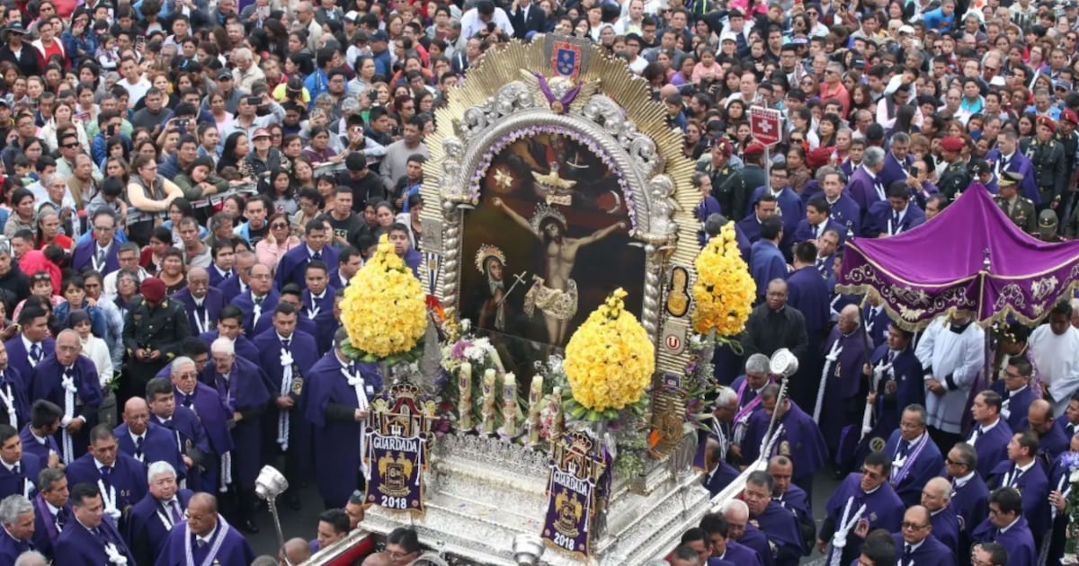 El Cristo Moreno sale a las calles: cómo se vive en Lima la procesión del Señor de los Milagros